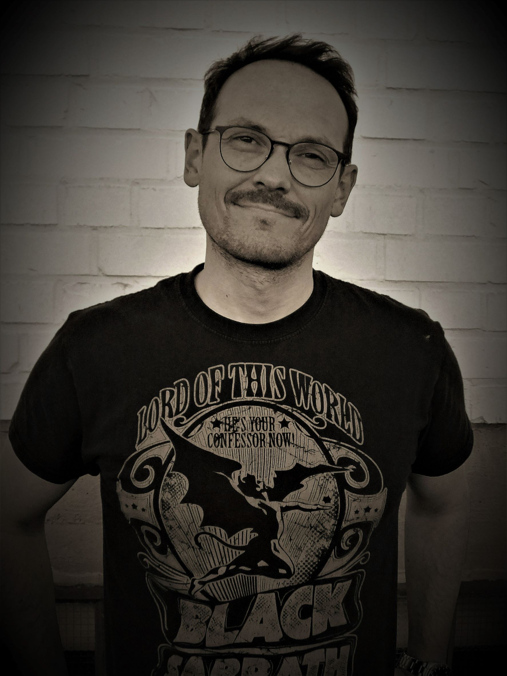 Martin Fischer - Bass